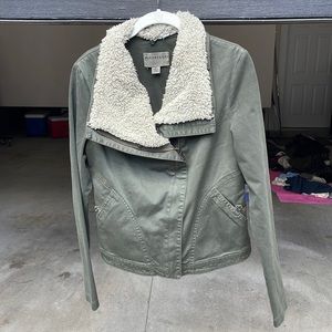 Green army style jacket with removable fuzz layer size small